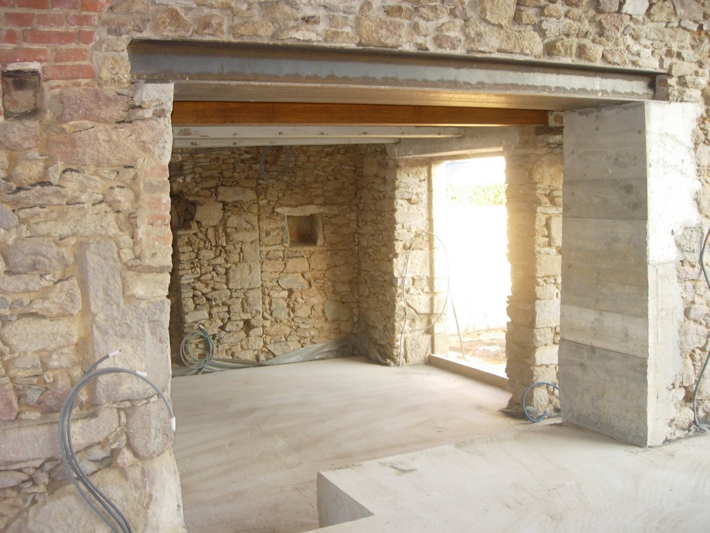 Ouverture de mur en pierre, en béton dans l'Yonne